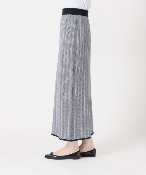 IENA（イエナ）の「ヘリンボンジャガードニットスカート◆（スカート・レディース・ブラウン/ブルー・36/38）」の11枚目の写真