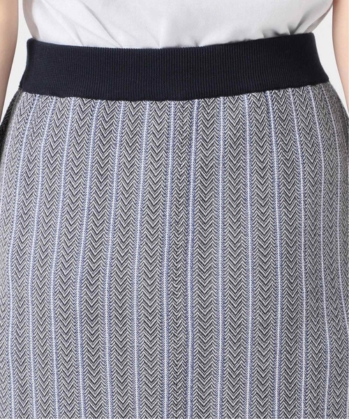 IENA（イエナ）の「ヘリンボンジャガードニットスカート◆（スカート・レディース・ブラウン/ブルー・36/38）」の16枚目の写真