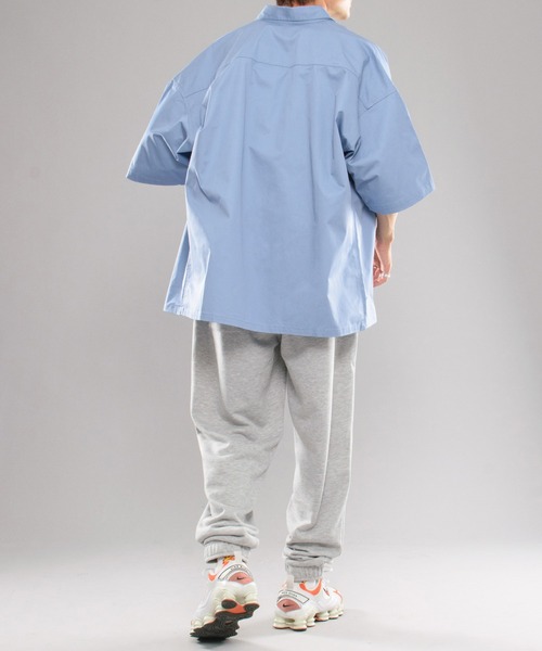 kutir(クティール)の「カレッジ刺繍ロゴスウェットパンツ(その他パンツ・メンズ・ライトグレー/グリーン・SMALL/MEDIUM/LARGE)」の4枚目の写真