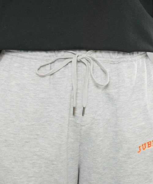 kutir(クティール)の「カレッジ刺繍ロゴスウェットパンツ(その他パンツ・メンズ・ライトグレー/グリーン・SMALL/MEDIUM/LARGE)」の10枚目の写真