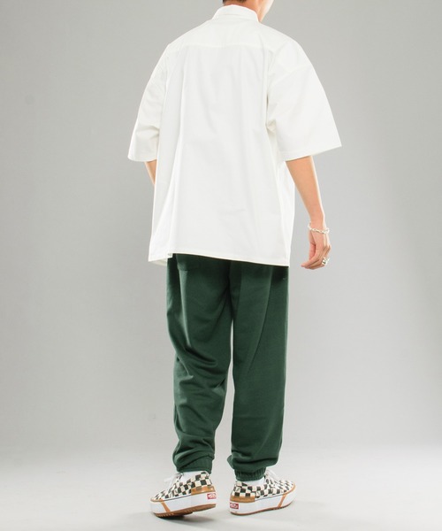 kutir(クティール)の「カレッジ刺繍ロゴスウェットパンツ(その他パンツ・メンズ・ライトグレー/グリーン・SMALL/MEDIUM/LARGE)」の6枚目の写真