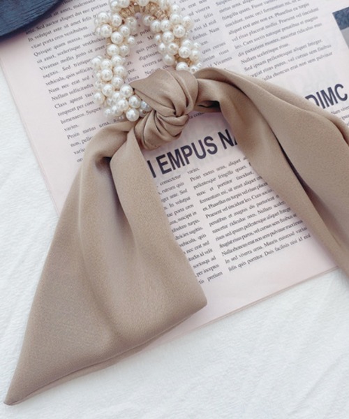 florist（フローリスト）の「トレンド透け感リボン×ホワイトパールヘアゴム（ヘアゴム・レディース・ホワイト系その他2/ピンク系その他2/ライトブラウン/ブラック系その他2/ホワイト系その他3/ライトブルー/ピンク系その他3/ブラック系その他3/ブラック系その他4/ホワイト系その他4/ブラック系その他5/ブラック系その他6・FREE）」の10枚目の写真