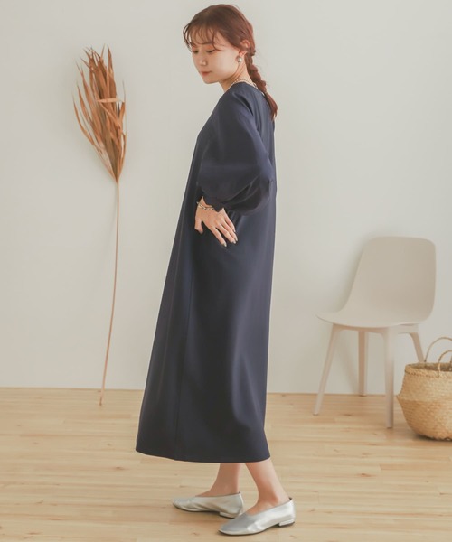 SENSE OF PLACE by URBAN RESEARCH(センスオブプレイスバイアーバンリサーチ)の「Vネックポンチワンピース(ワンピース・レディース・ベージュ/ネイビー/カーキ・ONE)」の4枚目の写真