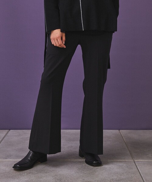 PUBLIC TOKYO（パブリックトウキョウ）の「【youth】ソリッドフレアパンツ（スラックス・メンズ・ライトベージュ/ブラック・2/1/3）」の2枚目の写真
