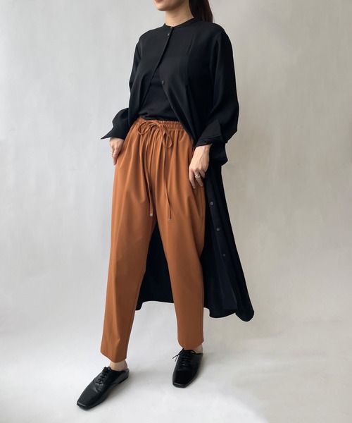 LE SOUK HOLIDAY（ルスークホリデー）の「タックテーパードパンツ（チノパンツ・レディース・ブラック/グリーン/モカ/ライトグレー/オレンジ/ネイビー・L/S/M）」の13枚目の写真