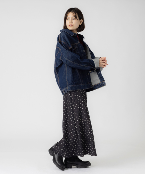 Levi's（リーバイス）の「【LEVI’S】THE TRUCKER JACKET（デニムジャケット・レディース・ライトブルー/ブルー・フリー）」の6枚目の写真