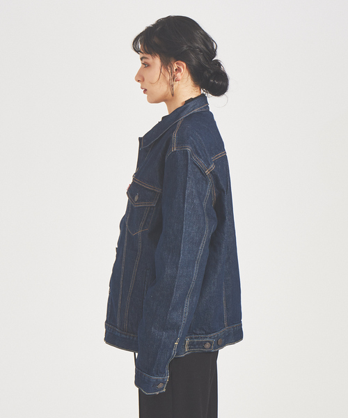 Levi's（リーバイス）の「【LEVI’S】THE TRUCKER JACKET（デニムジャケット・レディース・ライトブルー/ブルー・フリー）」の11枚目の写真