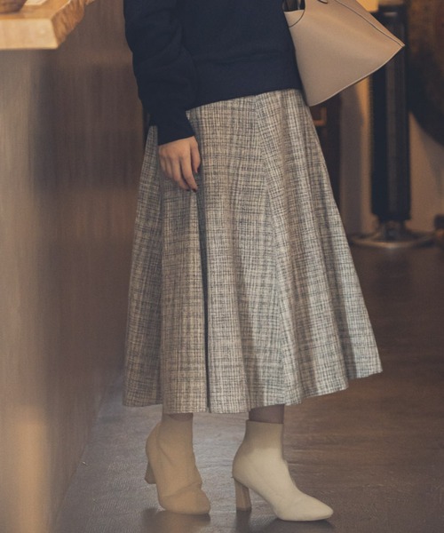 Andemiu（アンデミュウ）の「ツイードフレアスカート228257（スカート