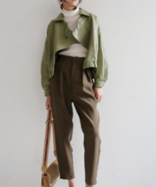 aimoha（アイモハ）の「フェイクレザーショット丈ライダースジャケット（ライダースジャケット・レディース・ブラック/ベージュ・MEDIUM）」の9枚目の写真