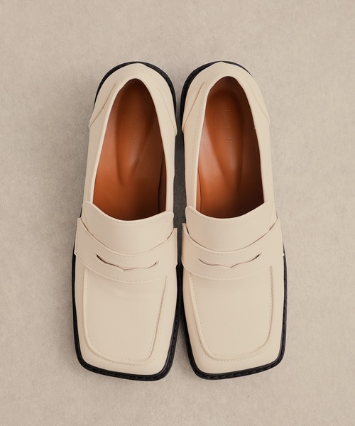 Lui's(ルイス)の「スクエアトゥヒールローファー(ローファー・レディース・ブラック/アイボリー・23cm/24cm)」の1枚目の写真