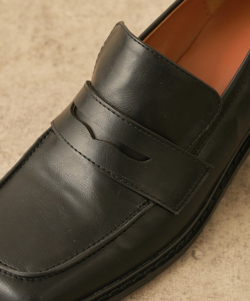 Lui's(ルイス)の「スクエアトゥヒールローファー(ローファー・レディース・ブラック/アイボリー・23cm/24cm)」の16枚目の写真