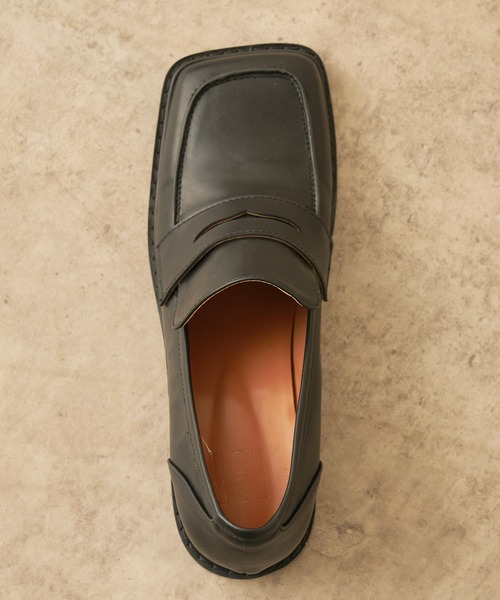 Lui's(ルイス)の「スクエアトゥヒールローファー(ローファー・レディース・ブラック/アイボリー・23cm/24cm)」の18枚目の写真