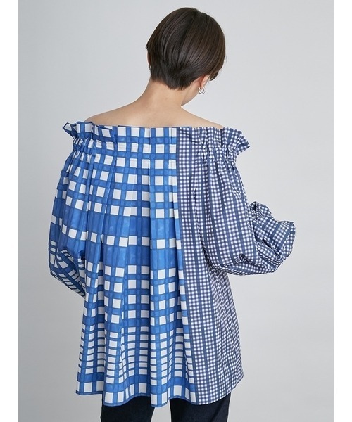 emmi（エミ）の「【emmi atelier】タックオフショルブラウス