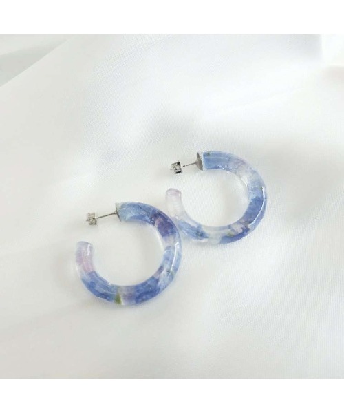 tone(トーン)の「【Tresor】お花のフープ ピアス(MA)(ピアス(両耳用)・レディース・ブルー/その他1・FREE)」の3枚目の写真