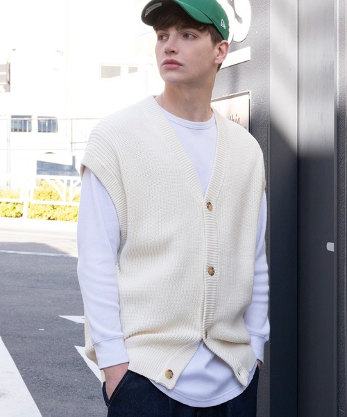 ８(eight)（エイト）の「ハイバルキーニットベスト（ベスト・メンズ・ライトグレー/ダークブラウン/ネイビー/マスタード/グレー系その他/ダークブルー/ケリー/グレイッシュベージュ/ブラック/ホワイト・MEDIUM/LARGE/X-LARGE）」の13枚目の写真