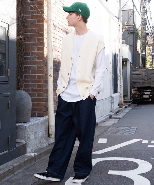 ８(eight)（エイト）の「ハイバルキーニットベスト（ベスト・メンズ・ライトグレー/ダークブラウン/ネイビー/マスタード/グレー系その他/ダークブルー/ケリー/グレイッシュベージュ/ブラック/ホワイト・MEDIUM/LARGE/X-LARGE）」の19枚目の写真