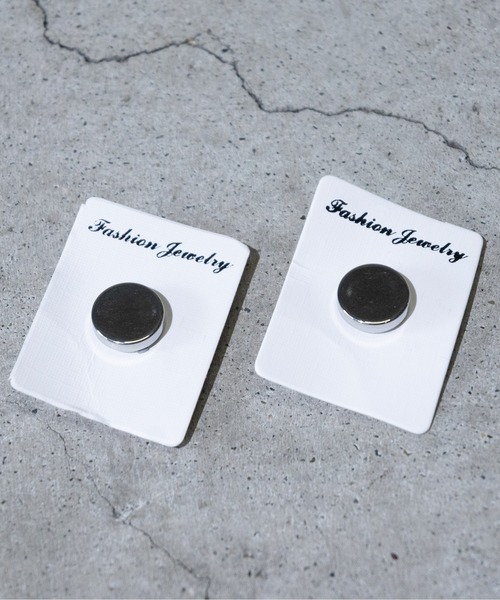 JOHN'S CLOSET(ジョンズクローゼット)の「【40】ステンレスマグネットピアス〔2個セット〕(ピアス(両耳用)・メンズ・シルバー系1/シルバー系2/シルバー系3/シルバー系4/シルバー系5/シルバー系6/シルバー系7/シルバー系8・FREE)」の4枚目の写真