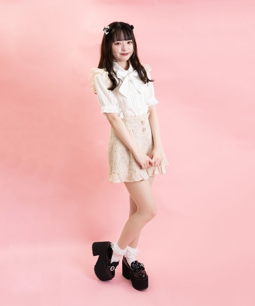 ROJITA(ロジータ)の「フリルサス付ビジュ釦レースショートパンツ(その他パンツ・レディース・ブルー/ブラック/アイボリー・FREE)」の6枚目の写真