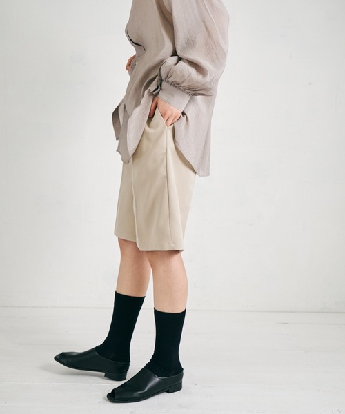 4youstory（フォーユーストーリー）の「【4youstory】エステルツイルハーフパンツ（スラックス・レディース・ブラック/オフホワイト/グレイッシュベージュ・FREE）」の17枚目の写真