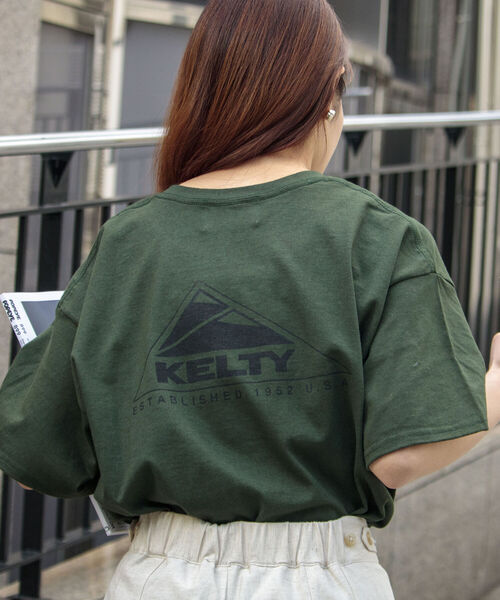 KELTY（ケルティ）の「【KELTY/ケルティ】別注バックプリント ビッグシルエットショートスリーブTシャツ（Tシャツ/カットソー・メンズ・ホワイト/チャコールグレー/ベージュ/イエロー/グリーン・MEDIUM/LARGE）」の5枚目の写真