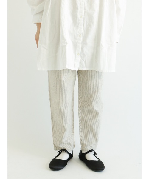 Samansa Mos2(サマンサ モスモス)の「柄アソートテーパードパンツ(その他パンツ・レディース・ブラック/ベージュ/ネイビー/イエロー/オレンジ/キナリ・フリ-)」の2枚目の写真