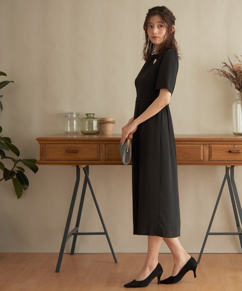 Kana（カナ）の「シンプル スリット袖 ワンピース パーティー