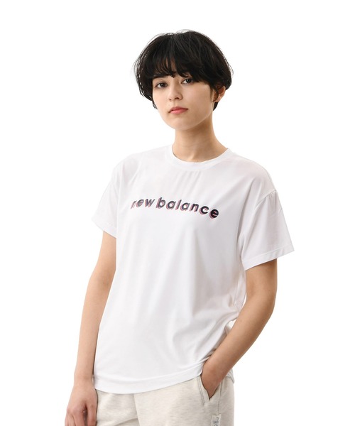 NEW BALANCE(ニューバランス)の「Relentless ファッションスウェットショートスリーブTシャツ(Tシャツ/カットソー・レディース・ホワイト/ブラック/ブルー・SMALL/MEDIUM/LARGE/X-LARGE)」の2枚目の写真