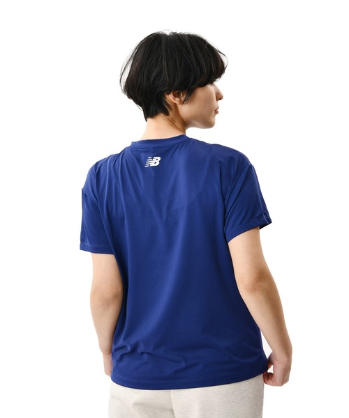 NEW BALANCE(ニューバランス)の「Relentless ファッションスウェットショートスリーブTシャツ(Tシャツ/カットソー・レディース・ホワイト/ブラック/ブルー・SMALL/MEDIUM/LARGE/X-LARGE)」の9枚目の写真