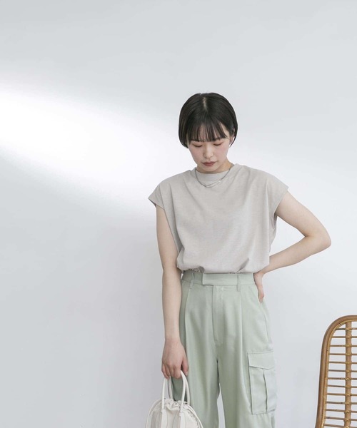 UR Lab.（アーバンリサーチラボ）の「『UR TECH ひやサラクール』フレンチスリーブタックTシャツ（Tシャツ/カットソー・レディース・ブラック/ベージュ系その他/イエロー系その他/グリーン/オフホワイト/スミクロ・FREE）」の15枚目の写真