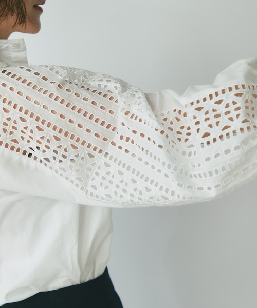 un dix cors（アンディコール）の「主役トップス　袖刺繍ボリュームスリーブブラウス（シャツ/ブラウス・レディース・ホワイト/ブラック・FREE）」の15枚目の写真