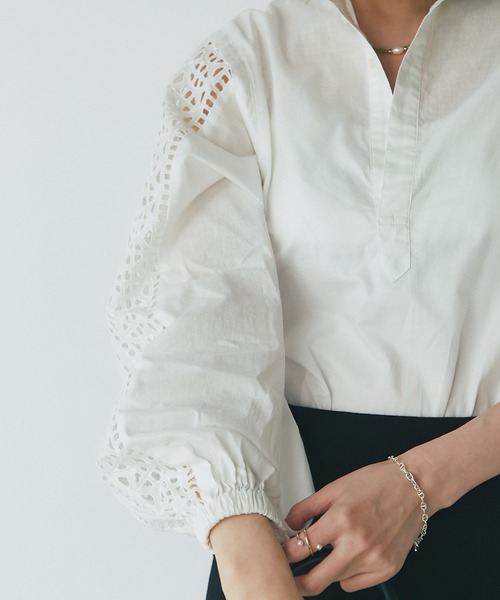 un dix cors（アンディコール）の「主役トップス　袖刺繍ボリュームスリーブブラウス（シャツ/ブラウス・レディース・ホワイト/ブラック・FREE）」の13枚目の写真