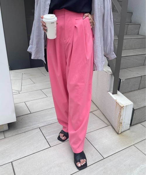 COLONY 2139（コロニートゥーワンスリーナイン）の「クレープタックパンツ / セットアップ可（その他パンツ・レディース・ブラック/ピンク/アイボリー/グレイッシュベージュ・FREE）」の4枚目の写真