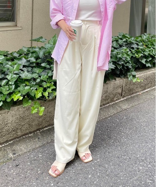 COLONY 2139（コロニートゥーワンスリーナイン）の「クレープタックパンツ / セットアップ可（その他パンツ・レディース・ブラック/ピンク/アイボリー/グレイッシュベージュ・FREE）」の2枚目の写真