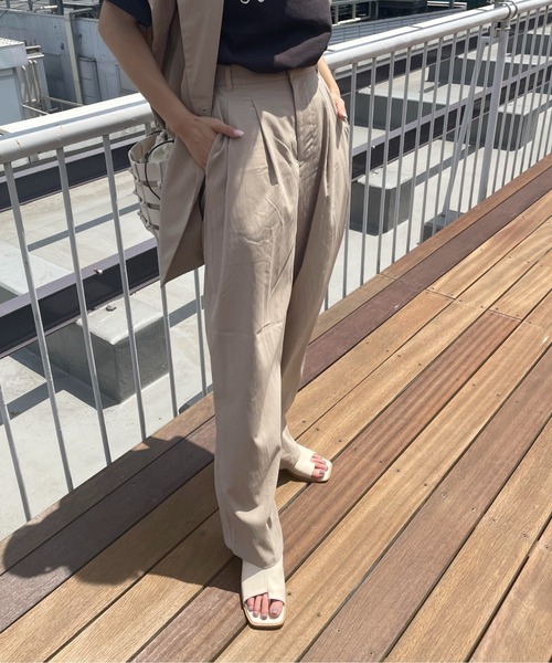 COLONY 2139（コロニートゥーワンスリーナイン）の「クレープタックパンツ / セットアップ可（その他パンツ・レディース・ブラック/ピンク/アイボリー/グレイッシュベージュ・FREE）」の7枚目の写真