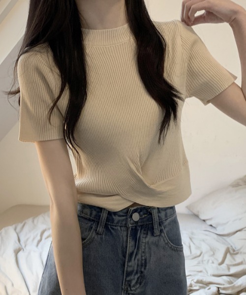 mebole(メボレ)の「クロスデザインプルオーバー(Tシャツ/カットソー・レディース・ライトグリーン/アイボリー/ブルー/ブラック/ホワイト・FREE)」の3枚目の写真
