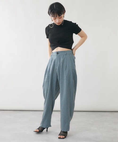 mebole(メボレ)の「クロスデザインプルオーバー(Tシャツ/カットソー・レディース・ライトグリーン/アイボリー/ブルー/ブラック/ホワイト・FREE)」の15枚目の写真