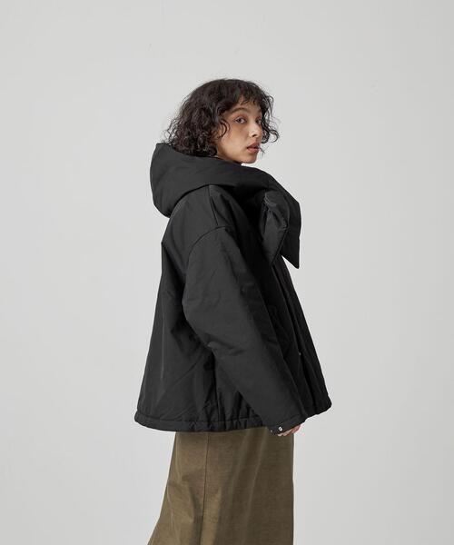 CITEN（シテン）の「＜CITEN＞パデットテントライン コート（その他アウター・レディース・ブラック/オフホワイト・FREE）」の22枚目の写真