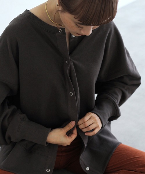 Crisp（クリスプ）の「2wayスウェットカーディガン（カーディガン/ボレロ・レディース・アイボリー/ブラック/グリーン/パープル・FREE）」の8枚目の写真