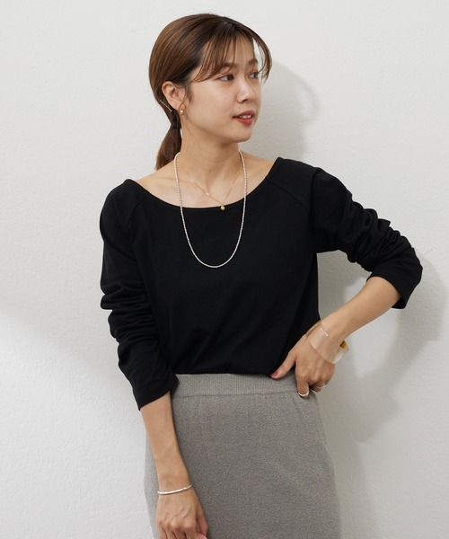 SHENERY（シーナリー）の「ラウンドネックカットソー（Tシャツ/カットソー・レディース・ブラック/ベージュ・FREE）」の2枚目の写真