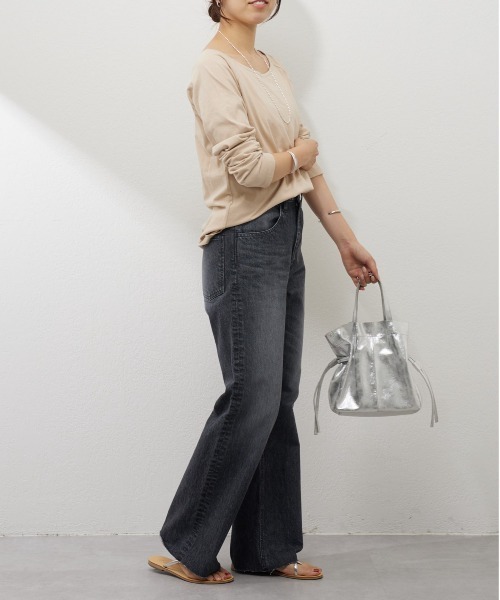 SHENERY（シーナリー）の「ラウンドネックカットソー（Tシャツ/カットソー・レディース・ブラック/ベージュ・FREE）」の22枚目の写真