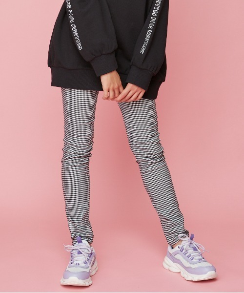 JENNI love（ジェニィラブ）の「美脚ウルトラストレッチスキニーパンツ（その他パンツ・キッズ・サックスブルー/ラベンダー/ブラック/チェック・140cm/150cm/160cm/130cm）」の4枚目の写真