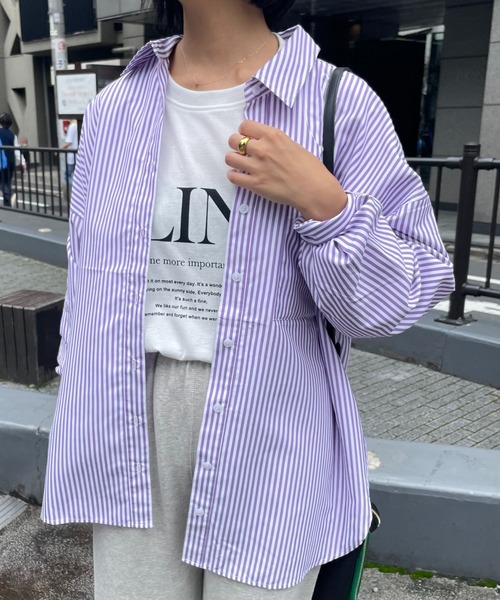 COLONY 2139（コロニートゥーワンスリーナイン）の「ストライプ長袖シャツ（シャツ/ブラウス・レディース・パープル/ネイビー/ブラック・FREE）」の3枚目の写真