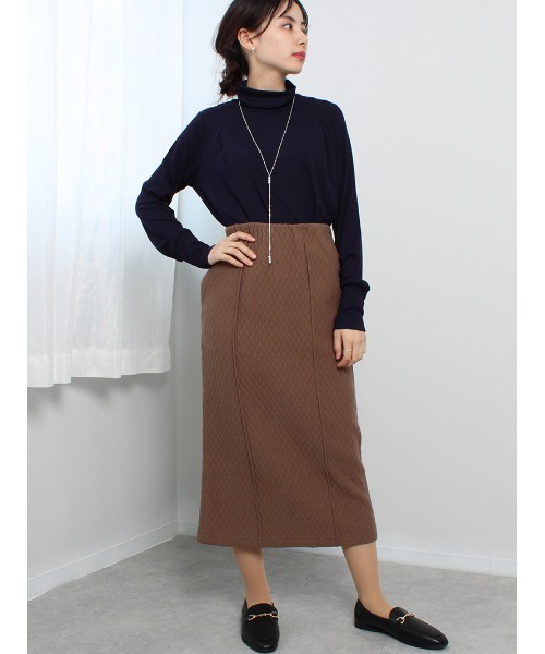 leswel（レスウェル）の「【M～5L 大きいサイズ】キレイめ テレコ タートルネック カットソー（Tシャツ/カットソー・レディース・ネイビー/ライトグレー/イエロー/オフホワイト・M/L/3L/5L/4L/LL）」の14枚目の写真