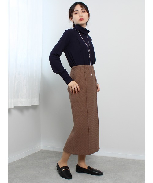 leswel（レスウェル）の「【M～5L 大きいサイズ】キレイめ テレコ タートルネック カットソー（Tシャツ/カットソー・レディース・ネイビー/ライトグレー/イエロー/オフホワイト・M/L/3L/5L/4L/LL）」の15枚目の写真