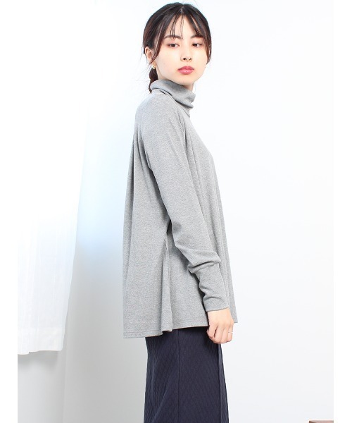 leswel（レスウェル）の「【M～5L 大きいサイズ】キレイめ テレコ タートルネック カットソー（Tシャツ/カットソー・レディース・ネイビー/ライトグレー/イエロー/オフホワイト・M/L/3L/5L/4L/LL）」の9枚目の写真