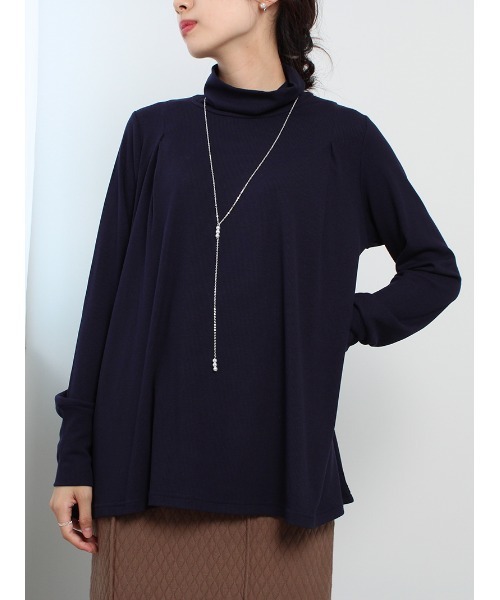 leswel（レスウェル）の「【M～5L 大きいサイズ】キレイめ テレコ タートルネック カットソー（Tシャツ/カットソー・レディース・ネイビー/ライトグレー/イエロー/オフホワイト・M/L/3L/5L/4L/LL）」の12枚目の写真