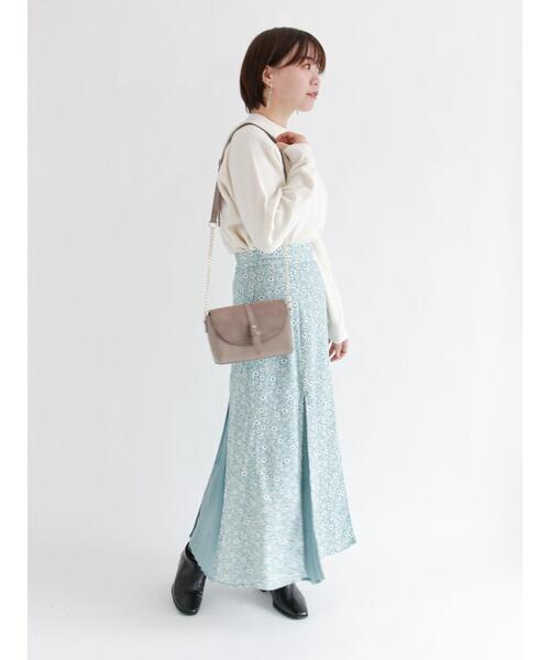 Te chichi TERRASSE(テチチテラス)の「チャンキーヒールスクエアショートブーツ(ブーツ・レディース・ブラック/ブラウン/オフホワイト・MEDIUM/LARGE)」の8枚目の写真