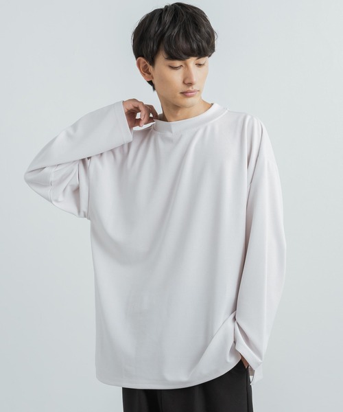 Rocky Monroe(ロッキーモンロー)の「オーバーサイズ カットジョーゼット ワイドハイネックロングTシャツ(Tシャツ/カットソー・メンズ・ホワイト/チャコールグレー/ブラック/グレー/ベージュ/ネイビー/ブラウン・M/L)」の2枚目の写真