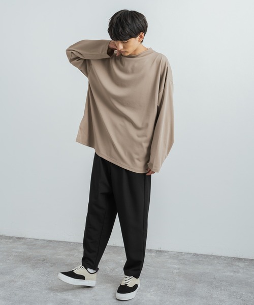 Rocky Monroe(ロッキーモンロー)の「オーバーサイズ カットジョーゼット ワイドハイネックロングTシャツ(Tシャツ/カットソー・メンズ・ホワイト/チャコールグレー/ブラック/グレー/ベージュ/ネイビー/ブラウン・M/L)」の17枚目の写真