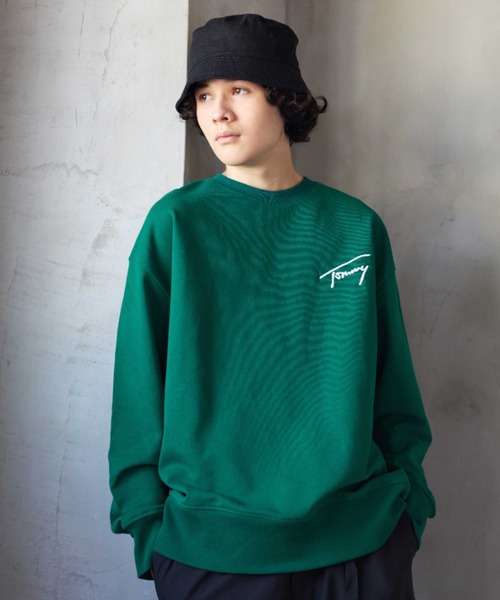 tommy jeans（トミー ジーンズ）の「シグネチャーロゴスウェットシャツ（スウェット・メンズ・グリーン/ネイビー/ベージュ/ピンク/グレー・LARGE/MEDIUM/SMALL/X-LARGE）」の21枚目の写真